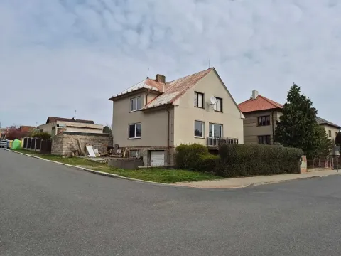 Prodej podílu rodinného domu, Lány, Školní, 234 m2