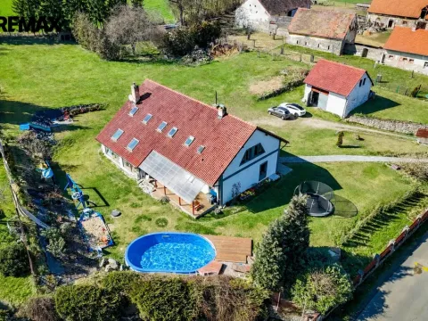 Prodej rodinného domu, Smolotely, 160 m2