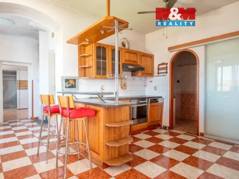 Prodej rodinného domu, Týn nad Vltavou, Vinařického náměstí, 190 m2