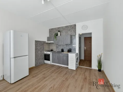 Pronájem bytu 1+1, Plzeň - Bolevec, Komenského, 36 m2