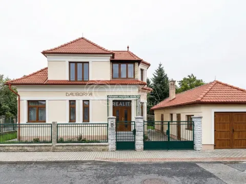 Prodej rodinného domu, Jirny, Čapkova, 150 m2