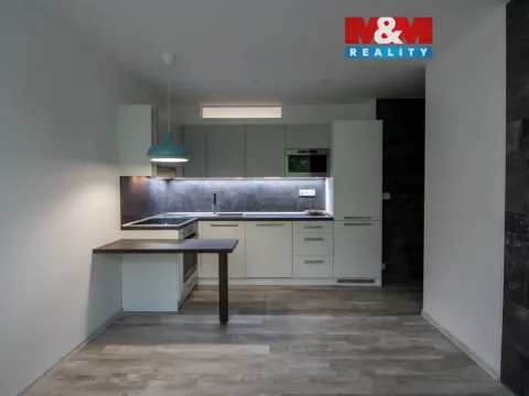 Pronájem bytu 2+kk, Kolín - Kolín II, Masarykova, 39 m2
