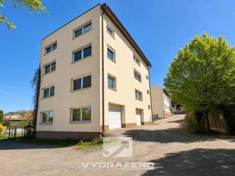 Prodej kanceláře, Mladá Boleslav - Mladá Boleslav IV, Ptácká, 1800 m2