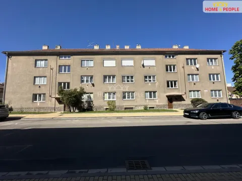 Pronájem bytu 3+1, Přelouč, K. Čapka, 75 m2