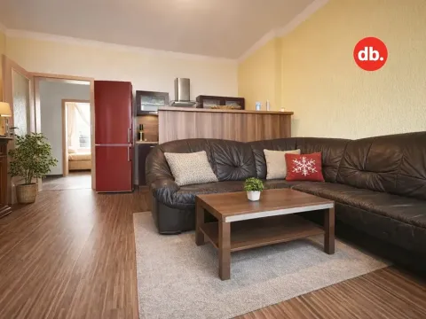 Pronájem bytu 2+kk, Karlovy Vary, náměstí Republiky, 55 m2