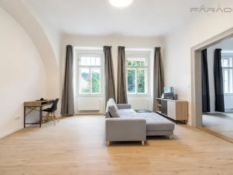 Pronájem bytu 2+1, Praha - Karlín, 75 m2