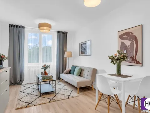 Prodej bytu 3+kk, Praha, Černokostelecká, 61 m2