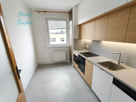 Prodej bytu 3+1, Bystřice nad Pernštejnem, Černý vršek, 72 m2