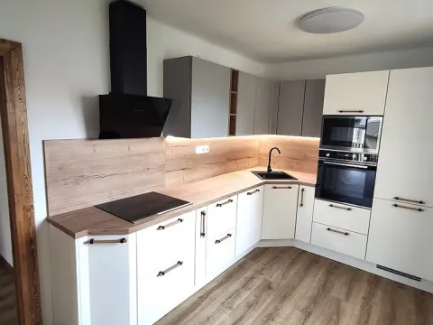 Pronájem bytu 2+1, Strakonice - Strakonice I, Husova, 61 m2