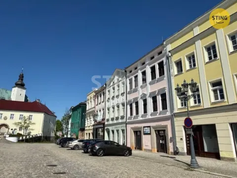 Pronájem kanceláře, Frýdek-Místek, Zámecké nám., 30 m2