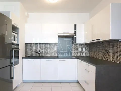 Pronájem bytu 3+kk, Praha - Háje, Jurkovičova, 68 m2