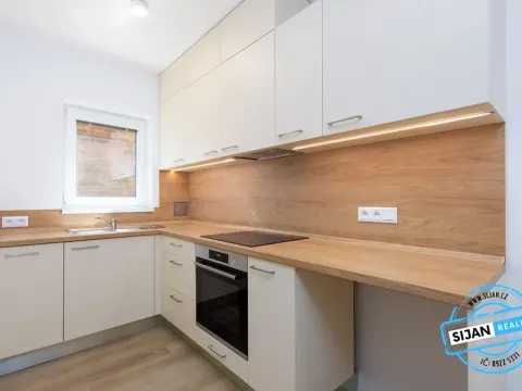Pronájem bytu 1+1, Opava, Krnovská, 24 m2