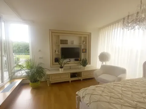 Prodej bytu 2+kk, Praha, Pod Formankou, 54 m2