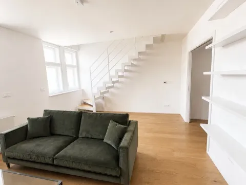 Pronájem bytu 3+1, Praha - Vinohrady, Šafaříkova, 95 m2