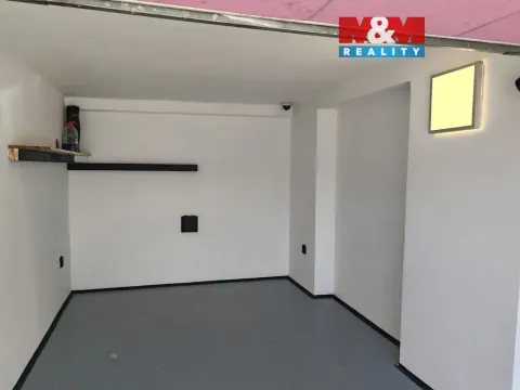 Pronájem garáže, Mělník, 18 m2