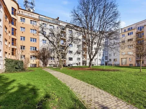 Pronájem bytu 2+kk, Praha - Vysočany, Kolbenova, 60 m2