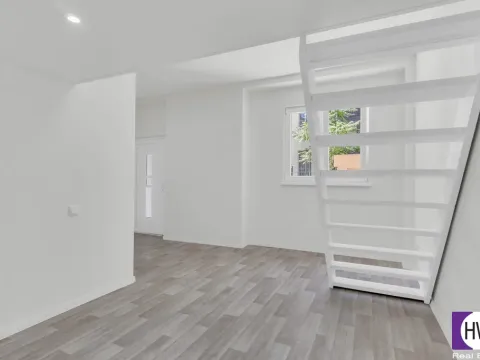 Prodej bytu 1+kk, Praha, Husitská, 30 m2