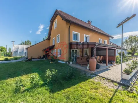 Prodej bytu 5+1, Bakov nad Jizerou - Zvířetice, 205 m2