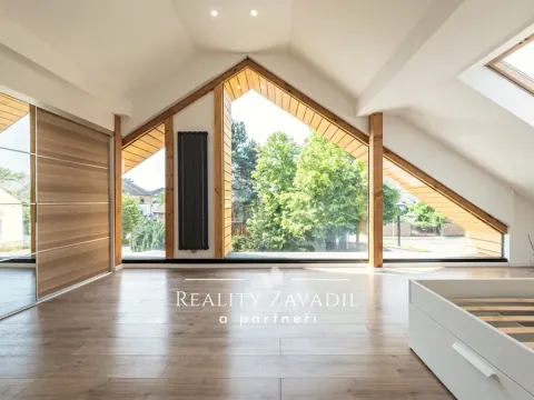 Prodej bytu 4+kk, Praha - Pitkovice, Žampiónová, 190 m2