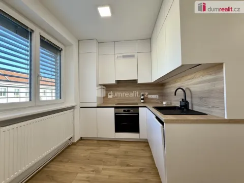 Pronájem bytu 2+1, Uherské Hradiště, Štefánikova, 42 m2