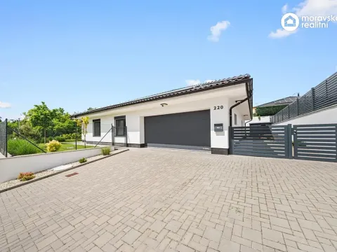 Prodej rodinného domu, Hajany, 199 m2