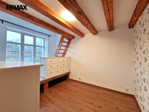 Pronájem bytu 1+1, Praha - Nusle, Křesomyslova, 38 m2