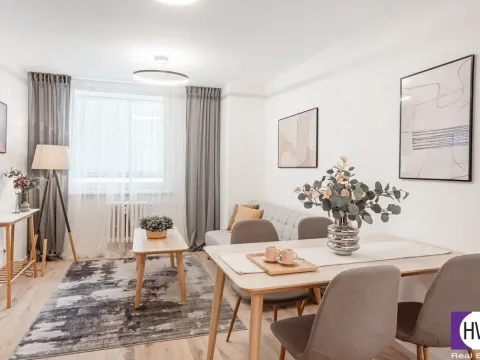 Prodej bytu 3+kk, Praha, Oblouková, 63 m2