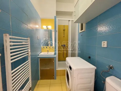 Pronájem bytu 1+kk, Praha - Vršovice, 28. pluku, 30 m2