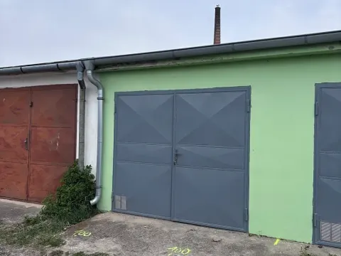 Prodej garáže, Slavkov u Brna, Zlatá Hora, 18 m2