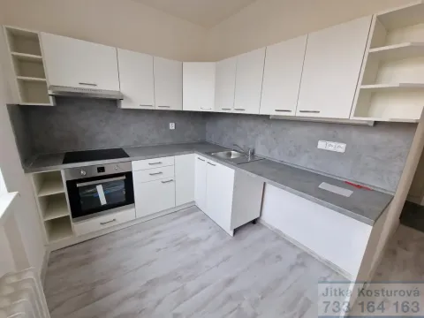 Pronájem bytu 2+1, Krnov - Pod Cvilínem, SPC S, 58 m2