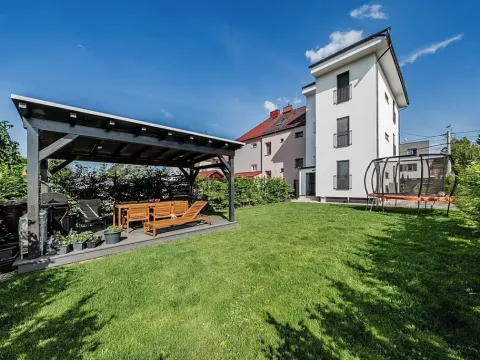 Pronájem bytu 2+kk, Ostrava, Na Nivách, 42 m2