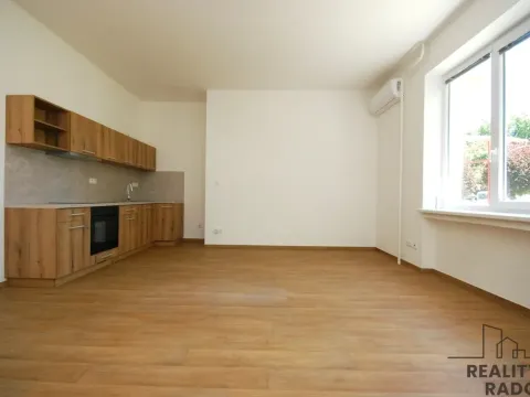 Pronájem bytu 2+kk, Velké Pavlovice, Náměstí 9. května, 44 m2