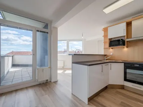 Prodej bytu 3+kk, Praha - Vysočany, Skloněná, 74 m2