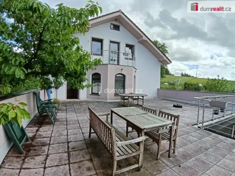 Prodej rodinného domu, Bystřice - Ouběnice, 300 m2