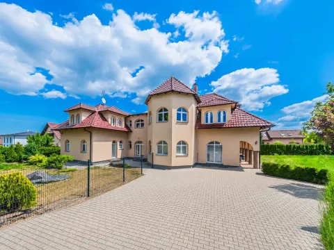 Prodej bytu 4+1, Buštěhrad, Topolová, 128 m2