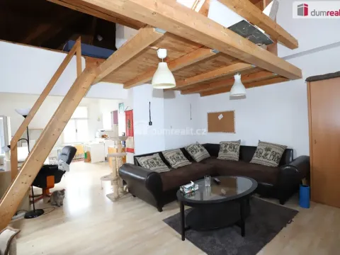 Pronájem bytu 3+1, Praha - Horní Počernice, Khodlova, 85 m2