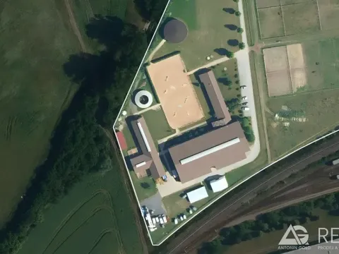Prodej zemědělského objektu, Úžice, 5128 m2