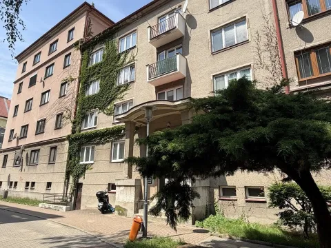 Pronájem bytu 2+1, Hradec Králové, Na Střezině, 55 m2
