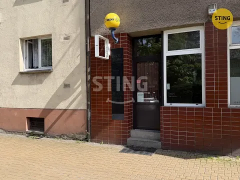 Pronájem obchodního prostoru, Třinec, nám. Míru, 39 m2