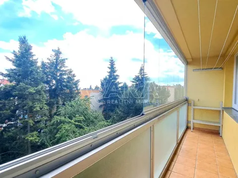 Pronájem bytu 3+1, Praha - Kobylisy, Pohnertova, 70 m2