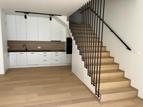 Pronájem bytu 4+kk, Praha, Akáciová, 118 m2