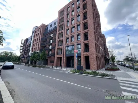 Pronájem bytu 1+kk, Praha - Smíchov, U Lihovaru, 31 m2