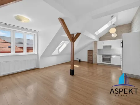 Pronájem bytu 2+kk, Praha - Holešovice, Poupětova, 64 m2