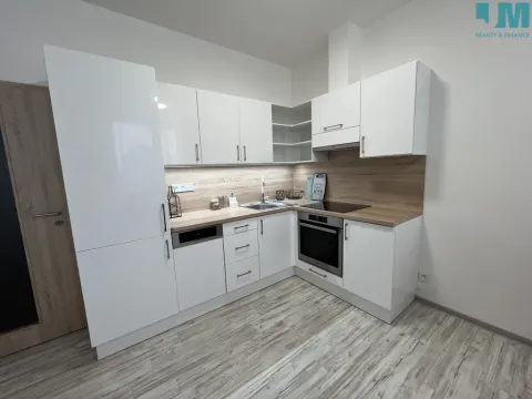 Pronájem bytu 1+kk, Žďár nad Sázavou, Nádražní, 37 m2