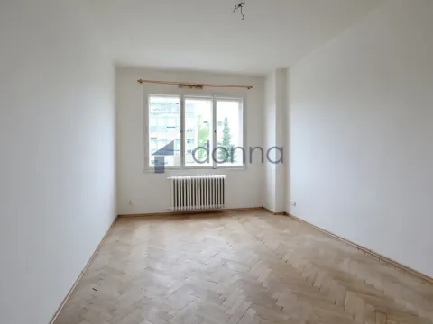 Pronájem bytu 1+1, Praha, Šrobárova, 42 m2