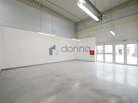 Pronájem skladu, Praha, Tiskařská, 205 m2