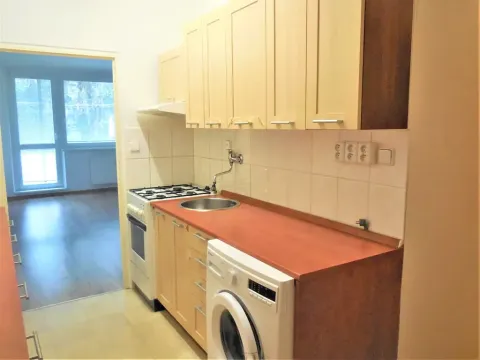 Pronájem bytu 1+kk, Zlín, Družstevní, 35 m2