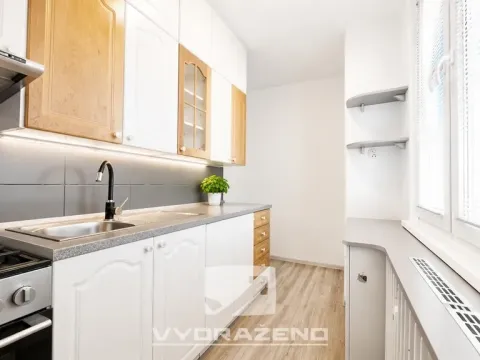 Prodej bytu 3+1, Hradec Králové, Smetanovo nábřeží, 55 m2