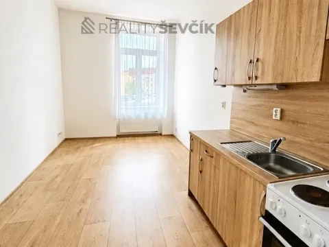 Pronájem bytu 2+kk, České Budějovice - České Budějovice 3, Pražská tř., 42 m2