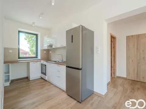 Pronájem bytu 2+kk, Máslojedy, 60 m2